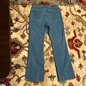 Lee Women’s Natural Bootcut Jeans Mid-Rise Like new condition Size 8 Petite